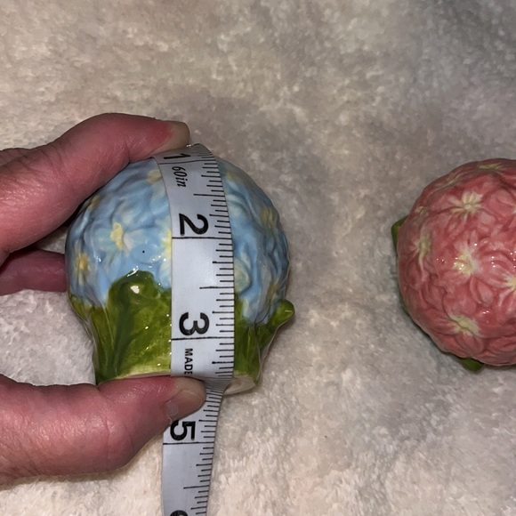 Bella Casa by Gantz, Vintage Deviled Egg Platter with S/P Shakers - Picture 15 of 16